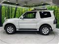 2017 Mitsubishi Pajero