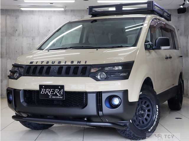 2011 Mitsubishi Delica D5