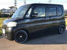 2011 Daihatsu Tanto