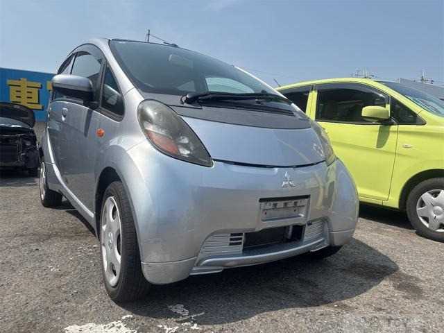 2010 Mitsubishi i