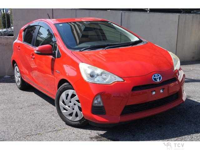 2013 Toyota AQUA