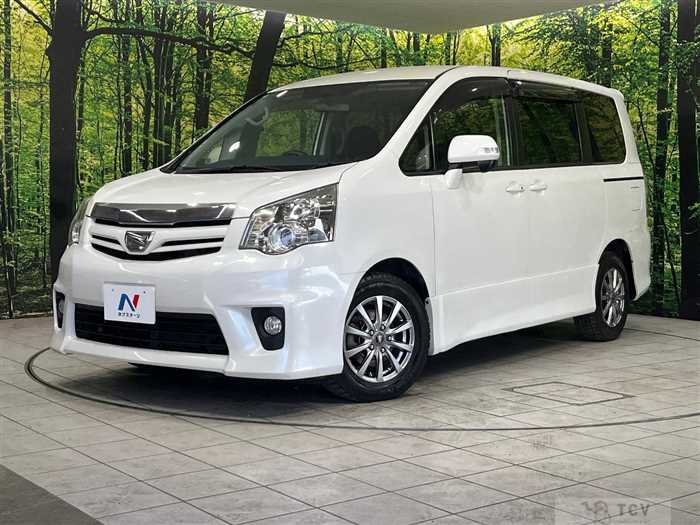 2013 Toyota Noah