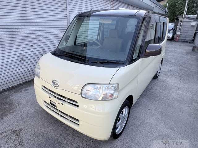 2011 Daihatsu Tanto