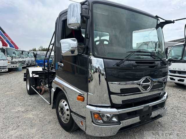 2018 Hino Hino Others