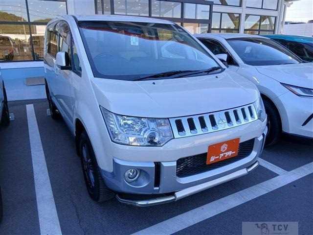 2016 Mitsubishi Delica D5