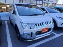 2016 Mitsubishi Delica D5
