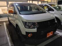 2018 Mitsubishi Delica D5
