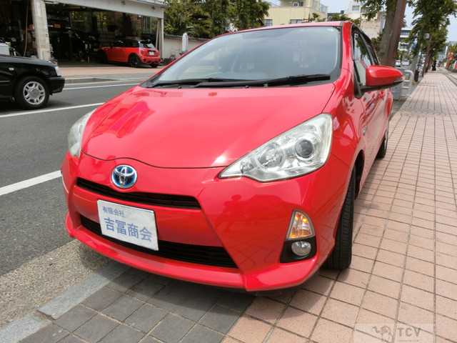 2013 Toyota AQUA