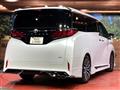 2023 Toyota Alphard Hybrid
