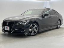 2018 Toyota Crown Hybrid
