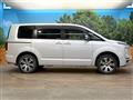 2024 Mitsubishi Delica D5
