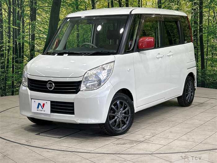 2012 Nissan ROOX
