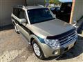 2010 Mitsubishi Pajero