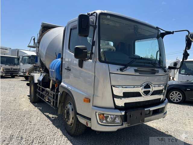 2017 Hino Hino Others
