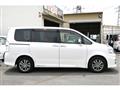 2012 Toyota Voxy