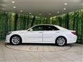 2013 Toyota Crown Hybrid