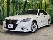 2013 Toyota Crown Hybrid