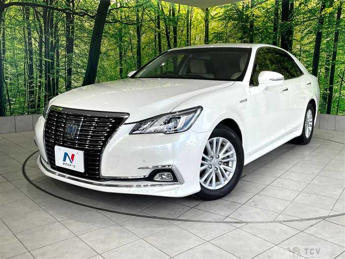 2016 Toyota Crown Hybrid