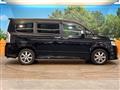 2009 Toyota Voxy