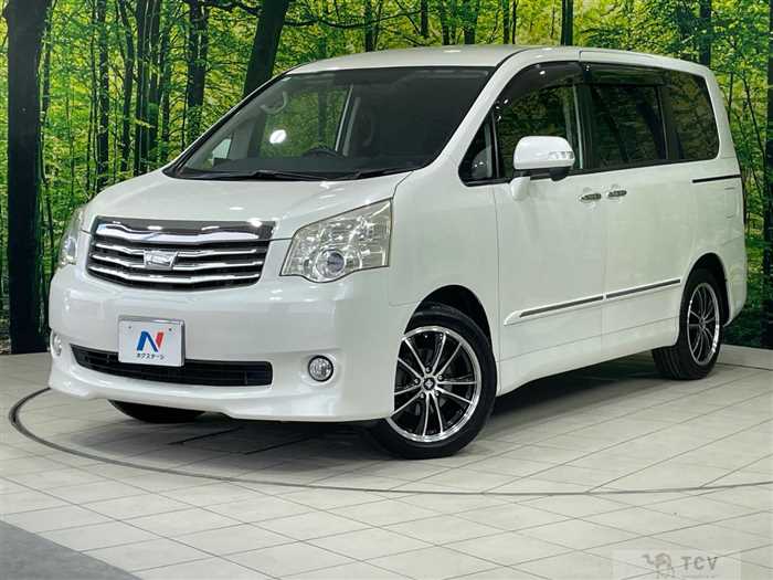 2012 Toyota Noah