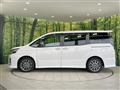 2016 Toyota Voxy