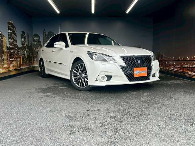 2013 Toyota Crown Athlete Series