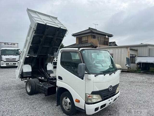 2012 Hino Dutro