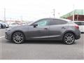 2017 Mazda Axela