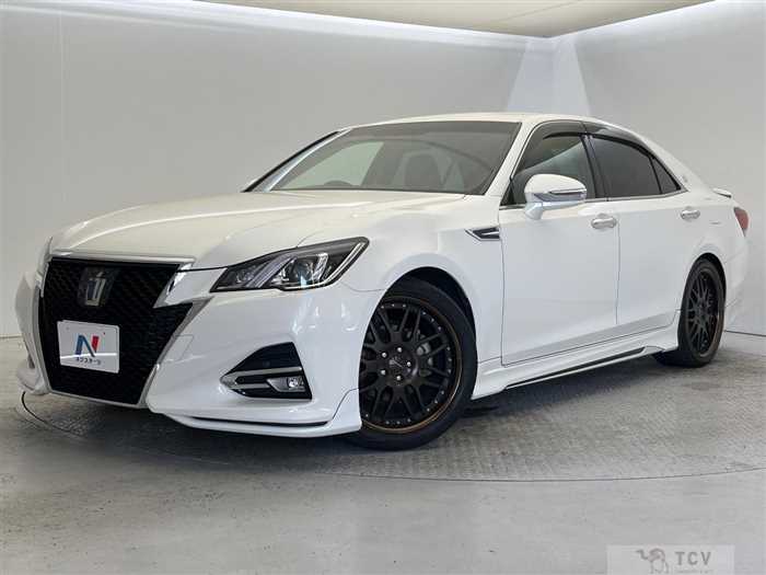 2016 Toyota Crown Hybrid