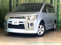 2012 Mitsubishi Delica D5