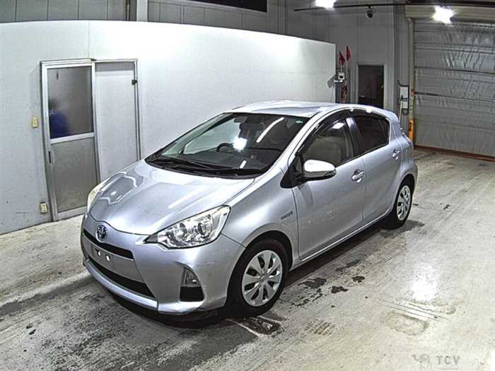 2013 Toyota AQUA