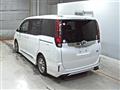 2014 Toyota Noah