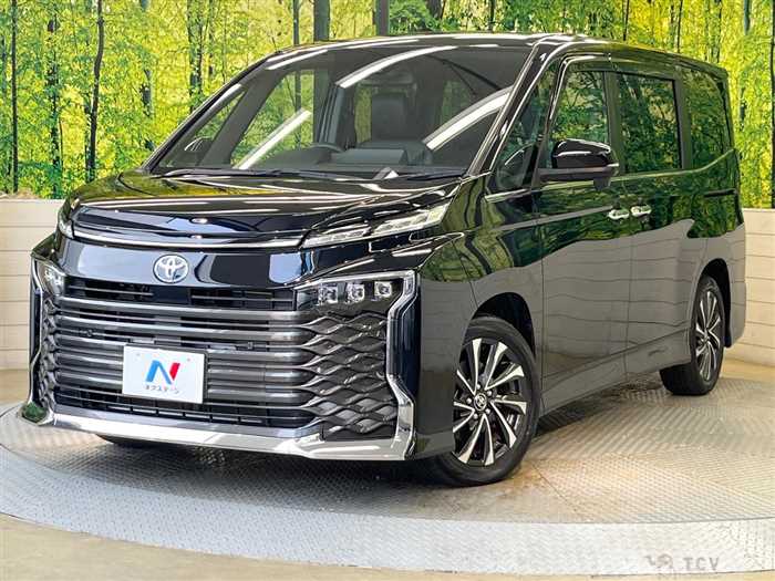 2022 Toyota Voxy