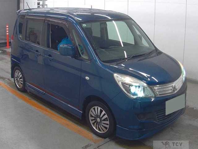 2011 Mitsubishi Delica