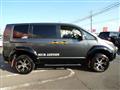 2017 Mitsubishi Delica D5