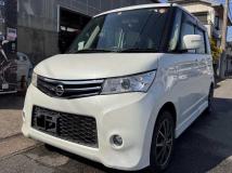 2010 Nissan ROOX