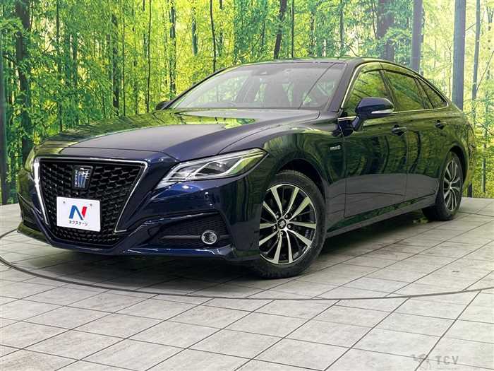 2019 Toyota Crown Hybrid