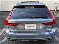 2017 Volvo V90