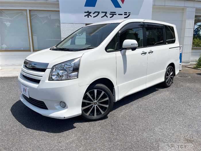 2010 Toyota Noah
