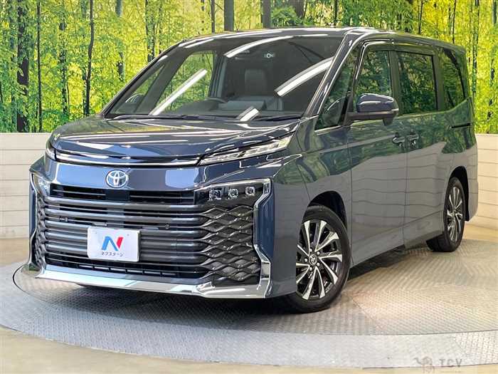 2022 Toyota Voxy