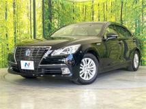 2013 Toyota Crown Hybrid