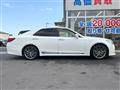 2013 Toyota Crown Hybrid