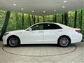 2013 Toyota Crown Hybrid