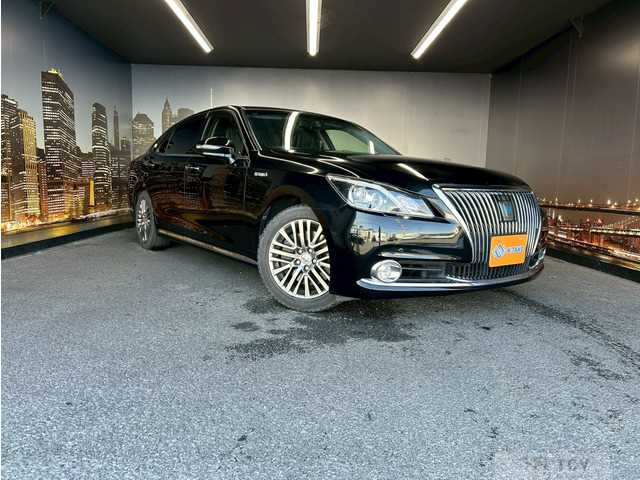 2014 Toyota Crown Majesta