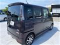 2010 Nissan ROOX