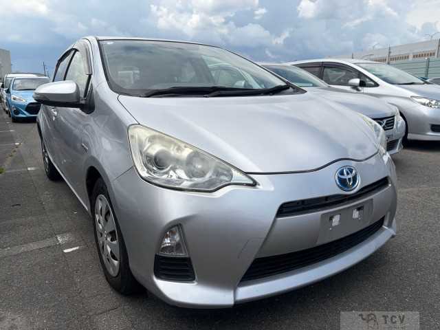 2013 Toyota AQUA