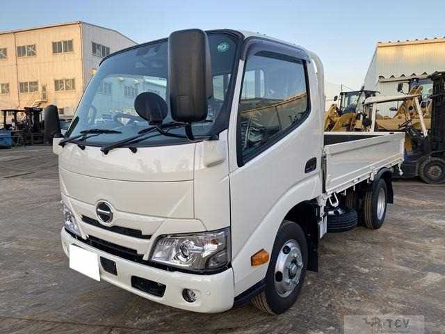 2025 Hino Dutro