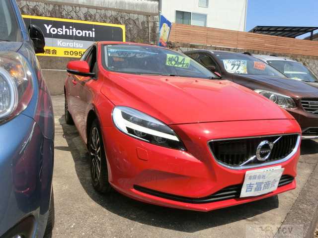 2018 Volvo V40