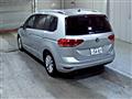 2017 Volkswagen Golf Touran