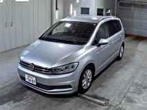 2017 Volkswagen Golf Touran